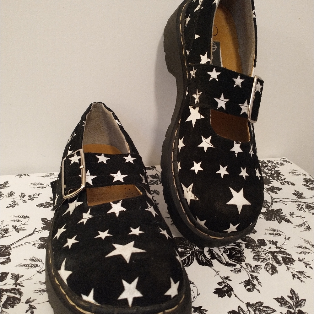 T.U.K. Anarchic Starry Mary Janes Chunky Heel sz 8